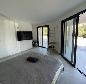 6 chambres, fer et planche à repasser, lit parapluie, Wi-Fi