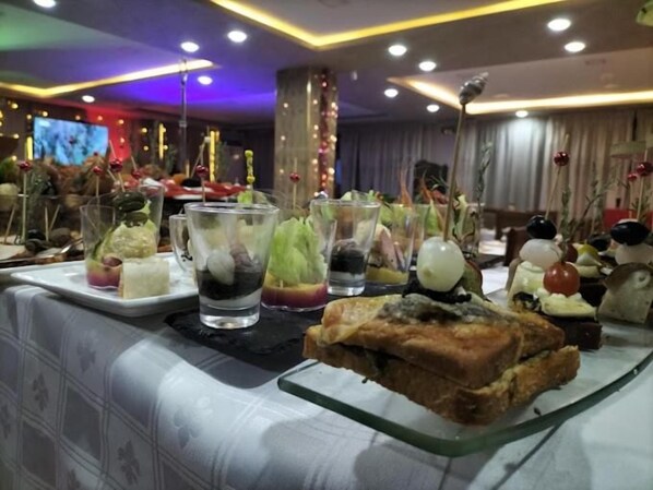 Alimentos y bebidas