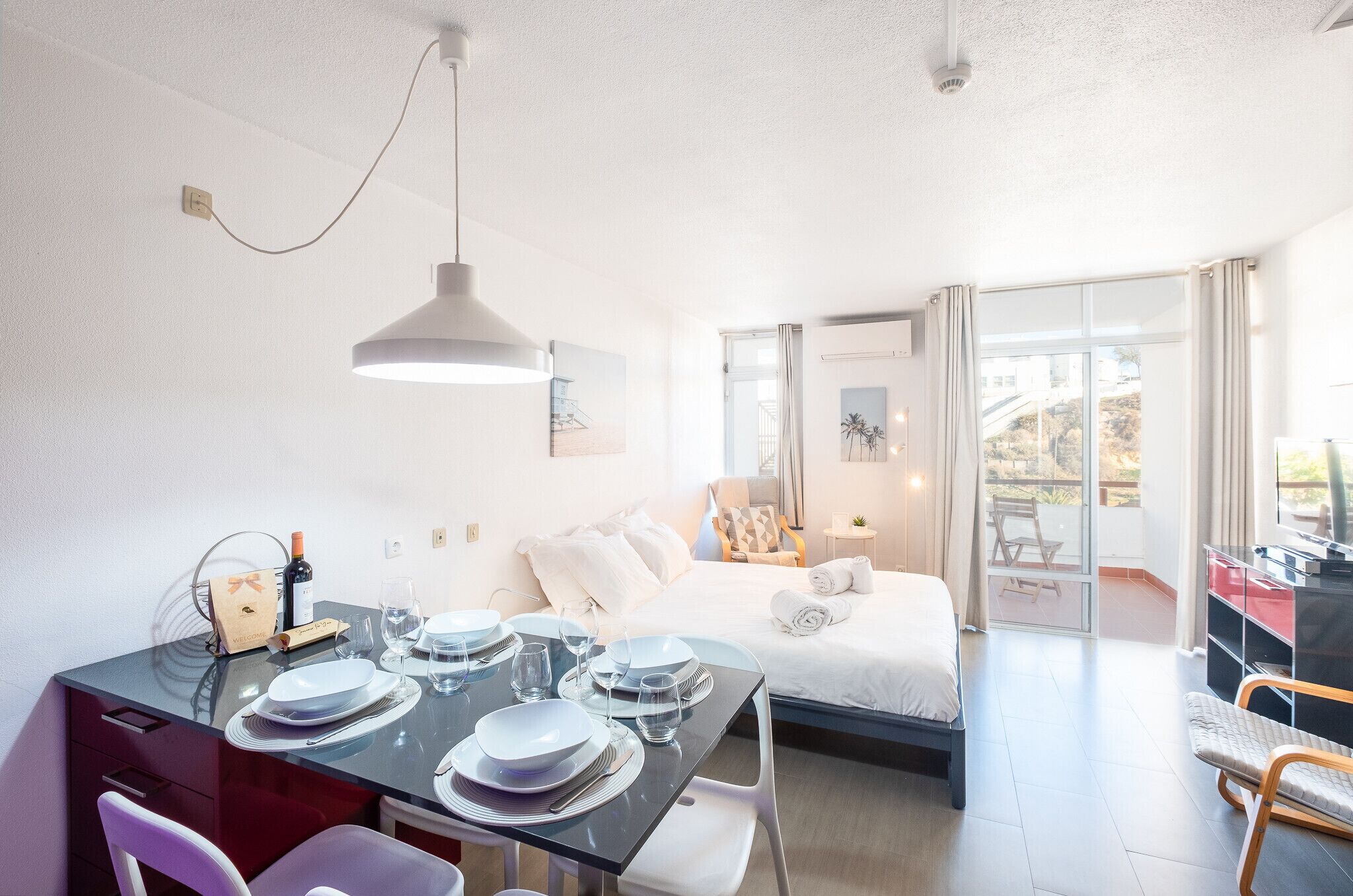 1 habitación, tabla de planchar con plancha y wifi gratis 
