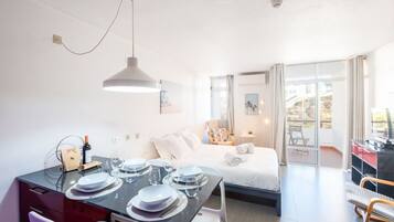 1 habitación, tabla de planchar con plancha y wifi gratis