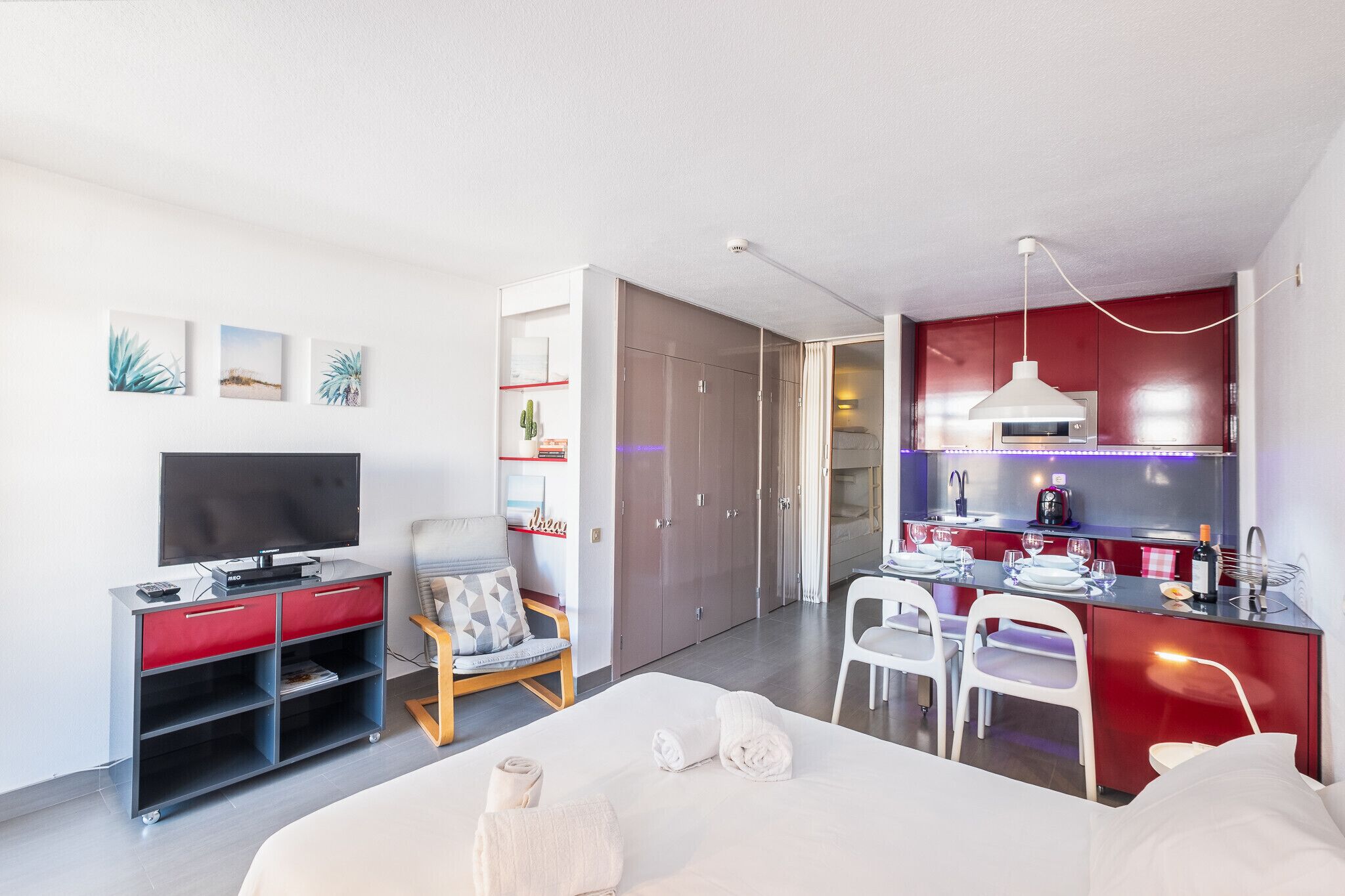 1 bedroom, iron/ironing board, free WiFi