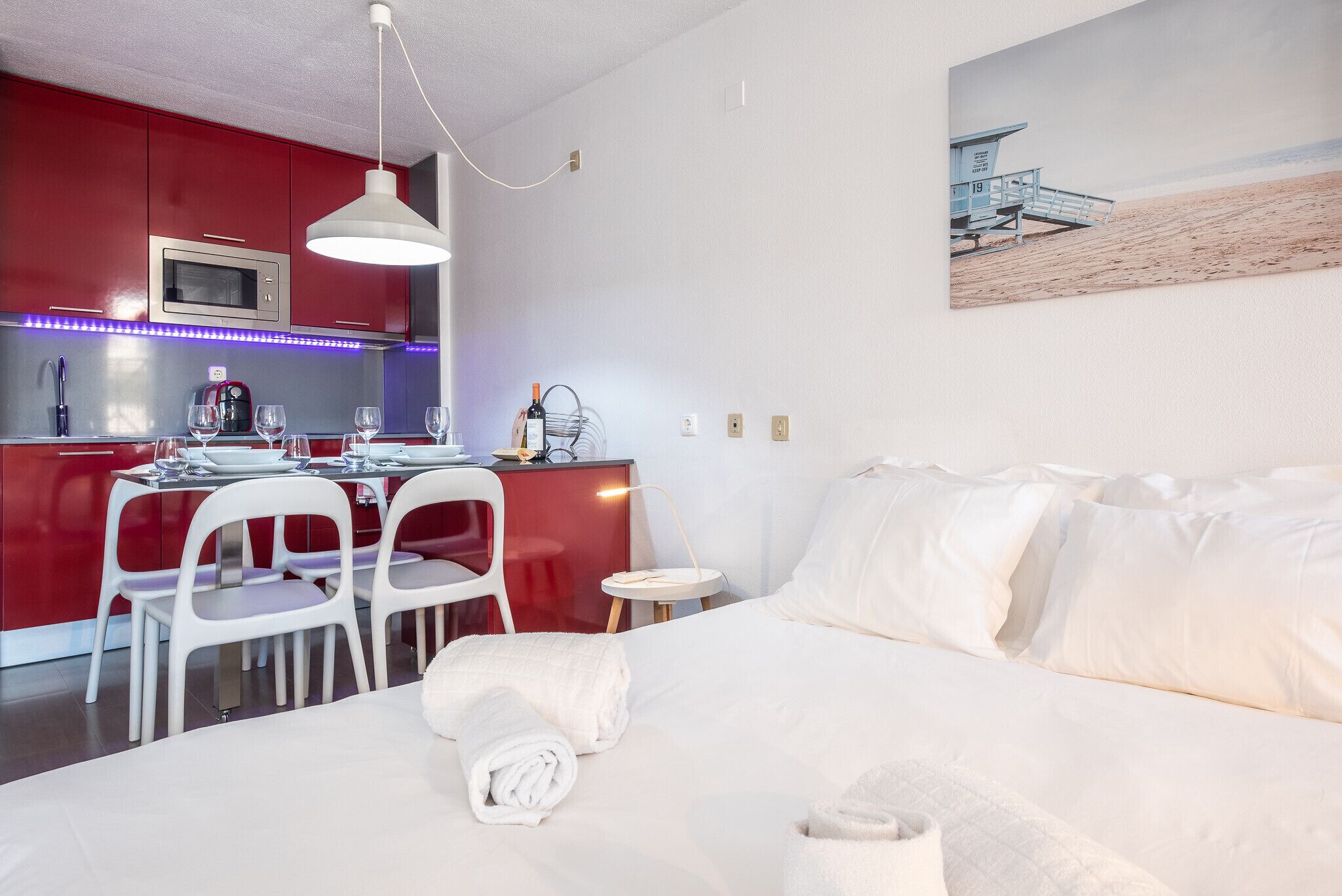 1 habitación, tabla de planchar con plancha y wifi gratis 