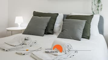 2 bedrooms, iron/ironing board, free WiFi