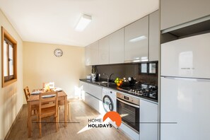 Fridge, microwave, oven, stovetop - #073 V3 Casa Verde by Home Holidays (Albufeira)