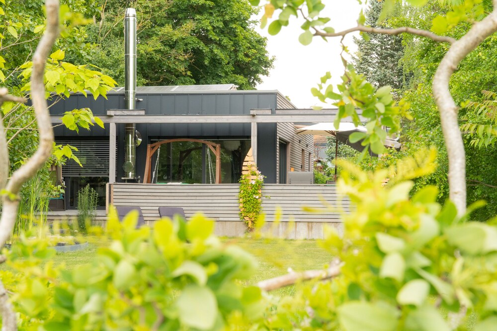 Modern holiday home in the countryside - Naturwerk Schwarzach am Main