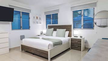 1 bedroom, desk, iron/ironing board, WiFi