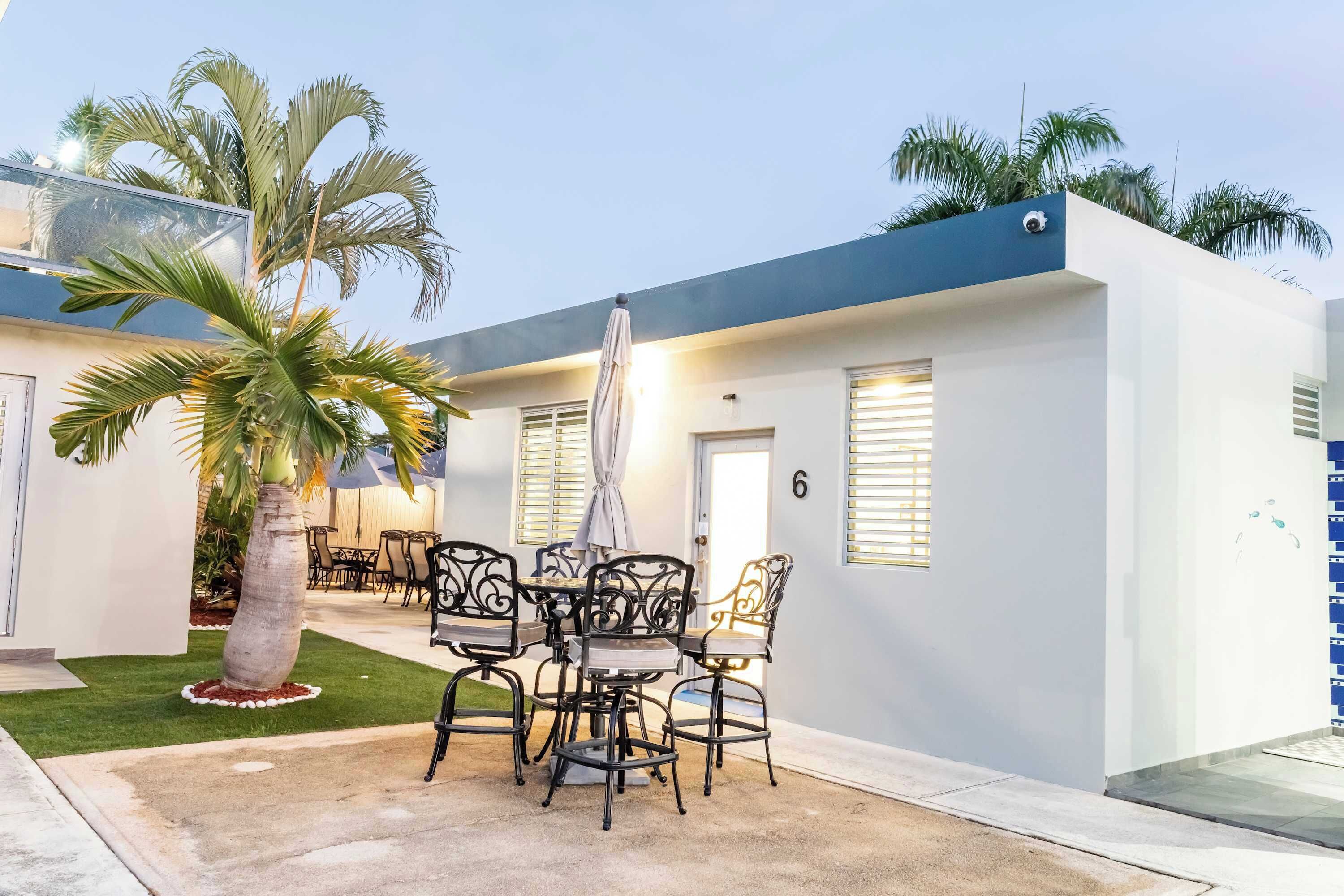 屋外ダイニングエリア