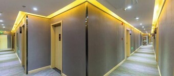 Kaida Light Hotel (Lanzhou West High-speed Railway Station Tumendun Subway Station)