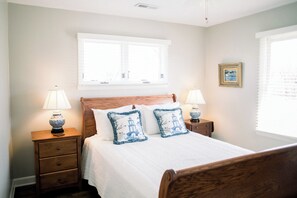 Unclassified image, 2 of 30, button - The Williams House by Mustard Seed Hill - A Cozy Bourbon County Getaway (Paris)