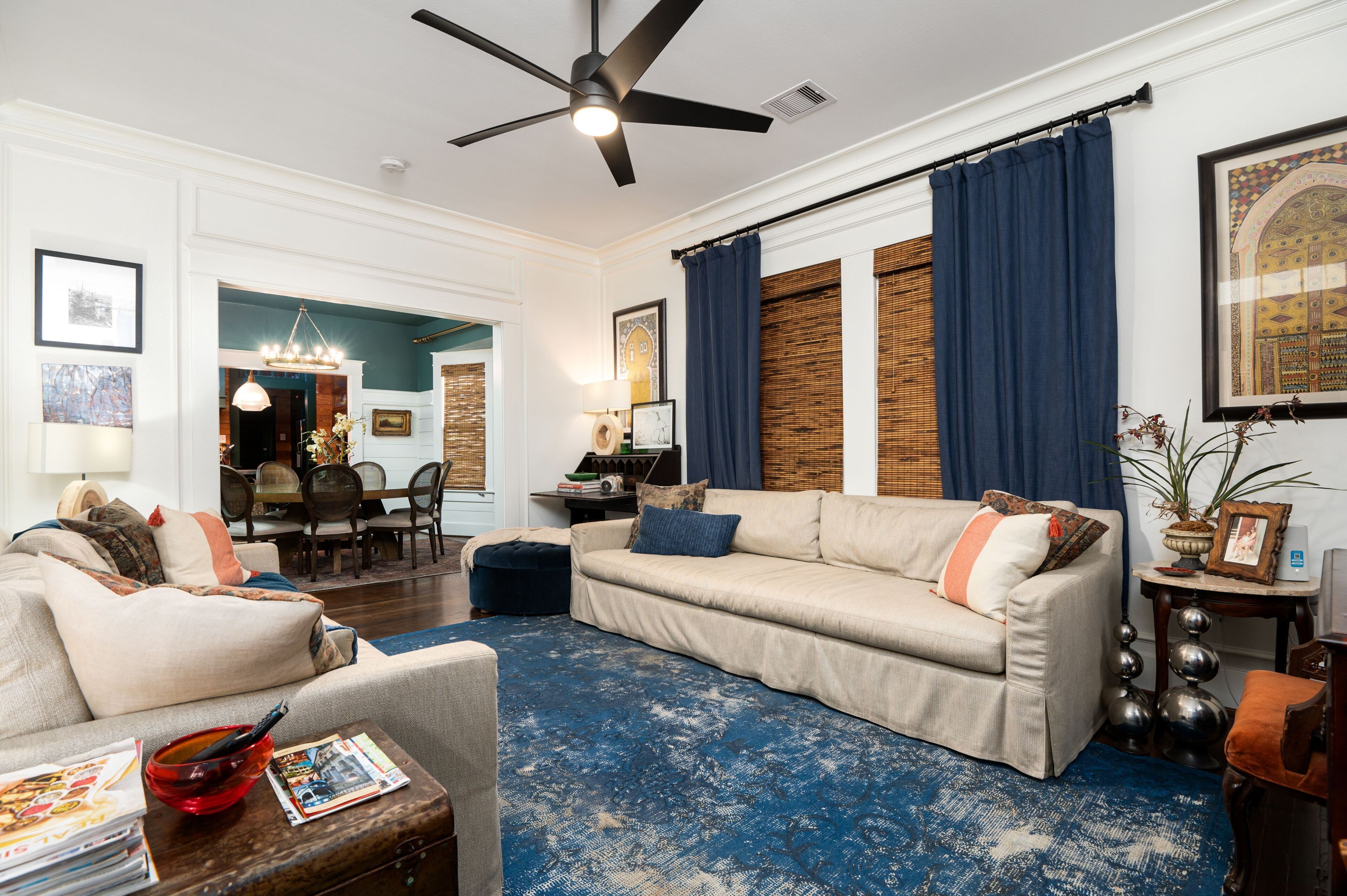 Beautiful Bungalow walking distance to Seawall and Pleasure Pier