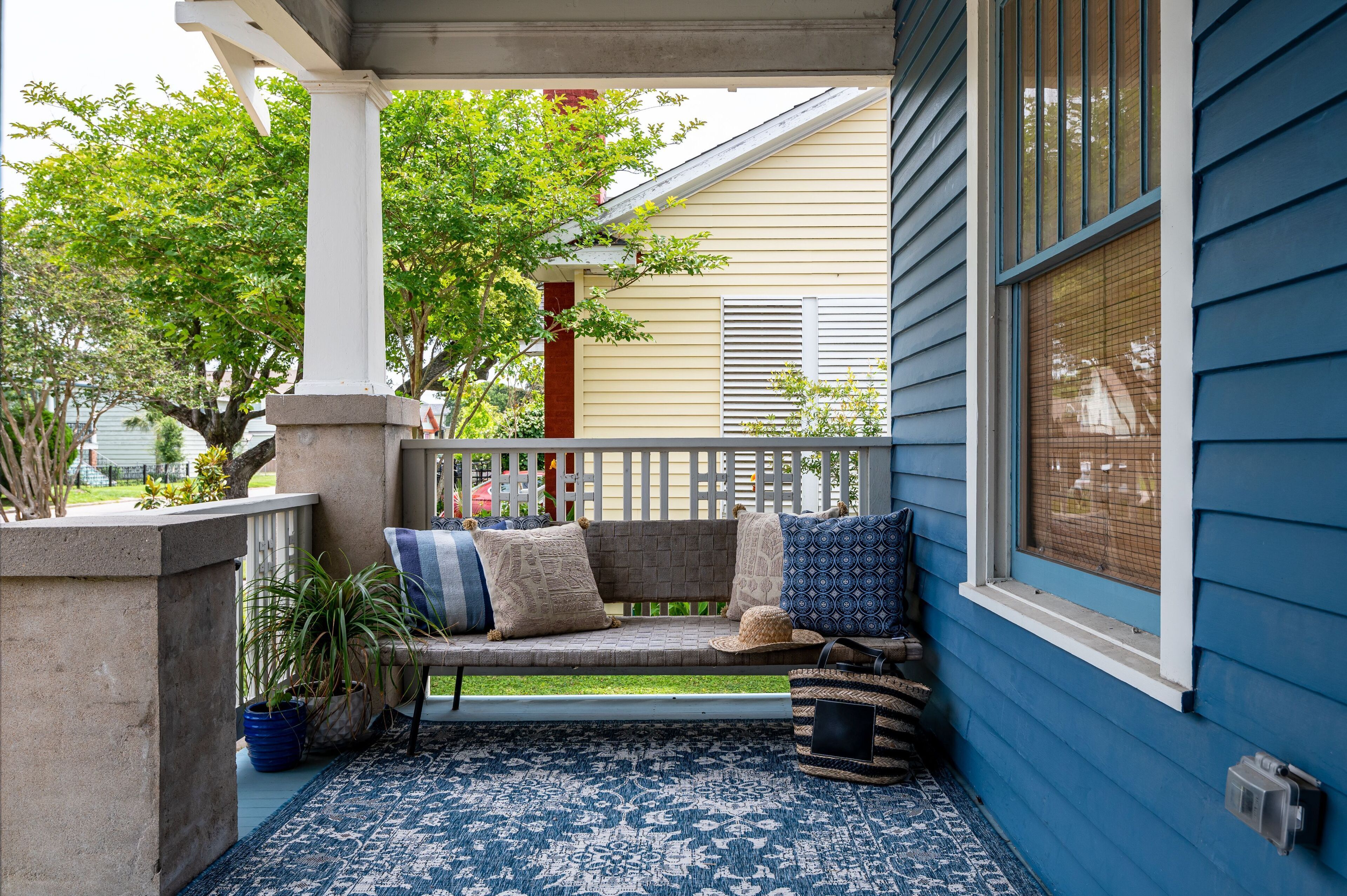 Beautiful Bungalow walking distance to Seawall and Pleasure Pier