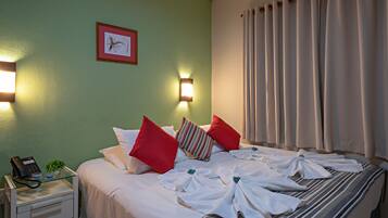 Camera Standard | Minibar, una cassaforte in camera, una scrivania, postazione laptop