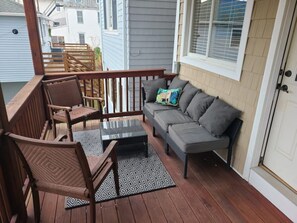 Property grounds - BEACHFRONT 1BR WATERVIEWS WITH DECK PRIVATE BEACH (Highlands)