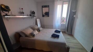 2 sovevĂŠrelser, strygejern/strygebrĂŠt, gratis Wi-Fi, sengetĂžj