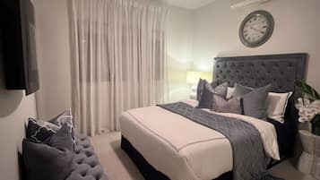 2 bedrooms, bed sheets