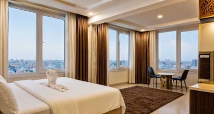 Diamond Star Hotel