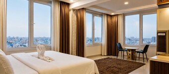 Diamond Star Hotel