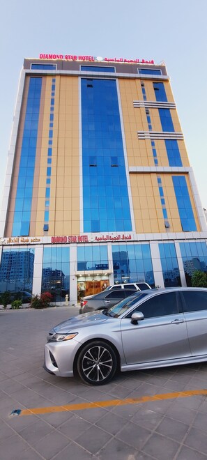 Front of property - Diamond Star Hotel (Seeb)