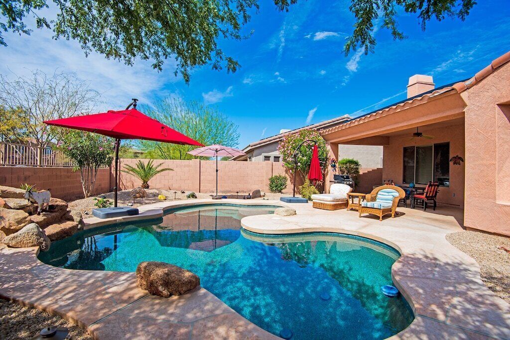 Beautiful Oasis in the Desert surrounded by Mountains