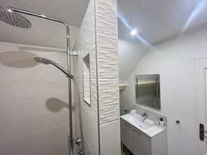 Signature Double Room, Ensuite, Garden View (Chambre 3) | Bathroom