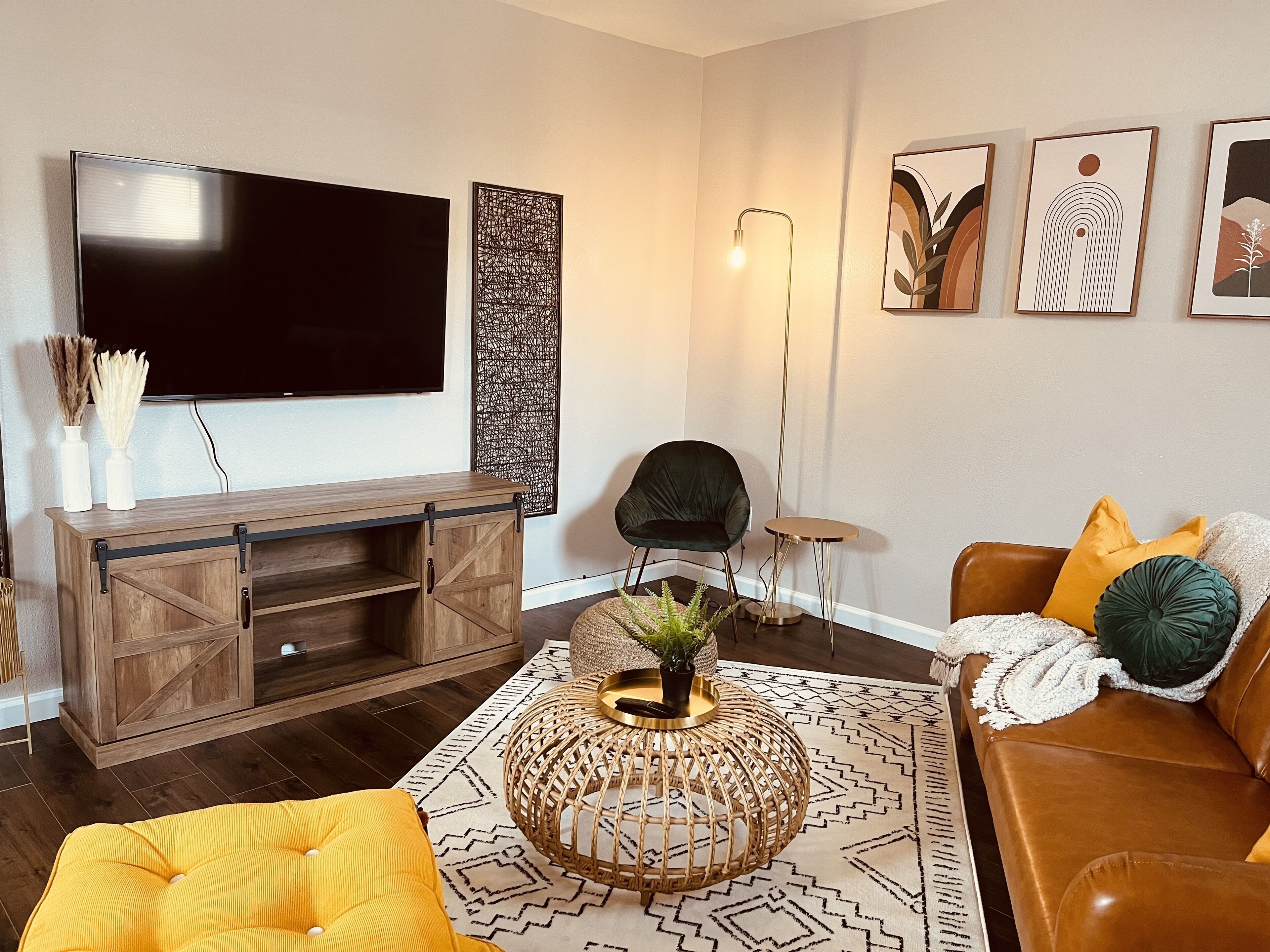 BRAND NEW! Newly Furnished, Swanky Home with Great Location!