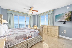 2 Schlafzimmer, Schreibtisch, Bügeleisen/Bügelbrett, Reisekinderbett