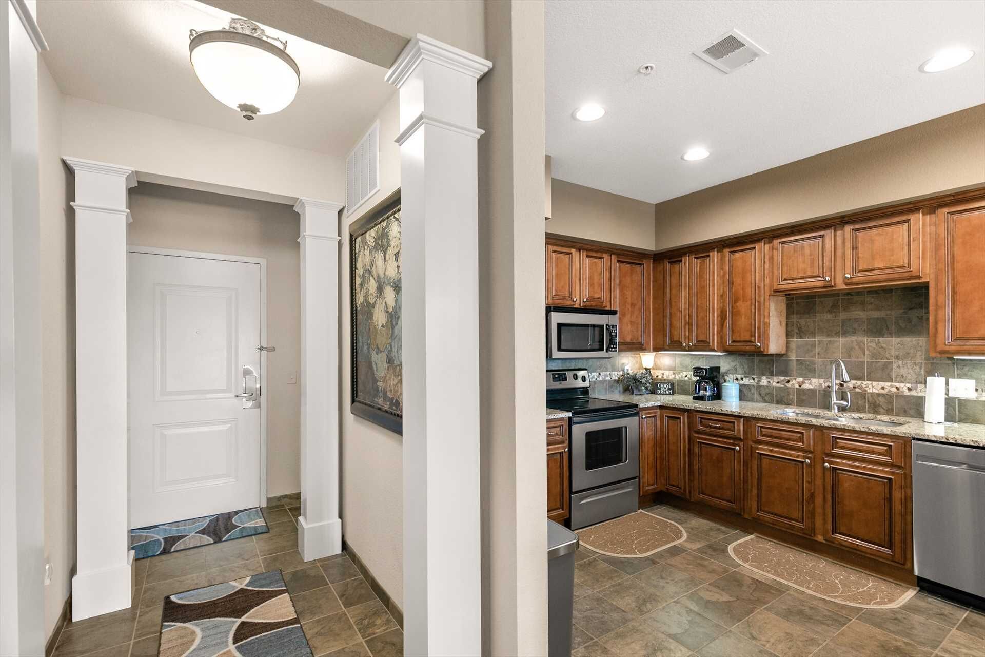 Huge 2 Bedroom Condo - Pets, Elevator, Close to Rec-Plex and Branson Hills | 1405