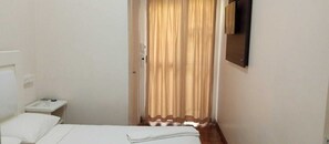 標準客房 | 書桌、遮光窗簾/窗簾、隔音、熨斗/熨衫板