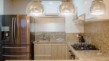 Fridge, microwave, oven, stovetop