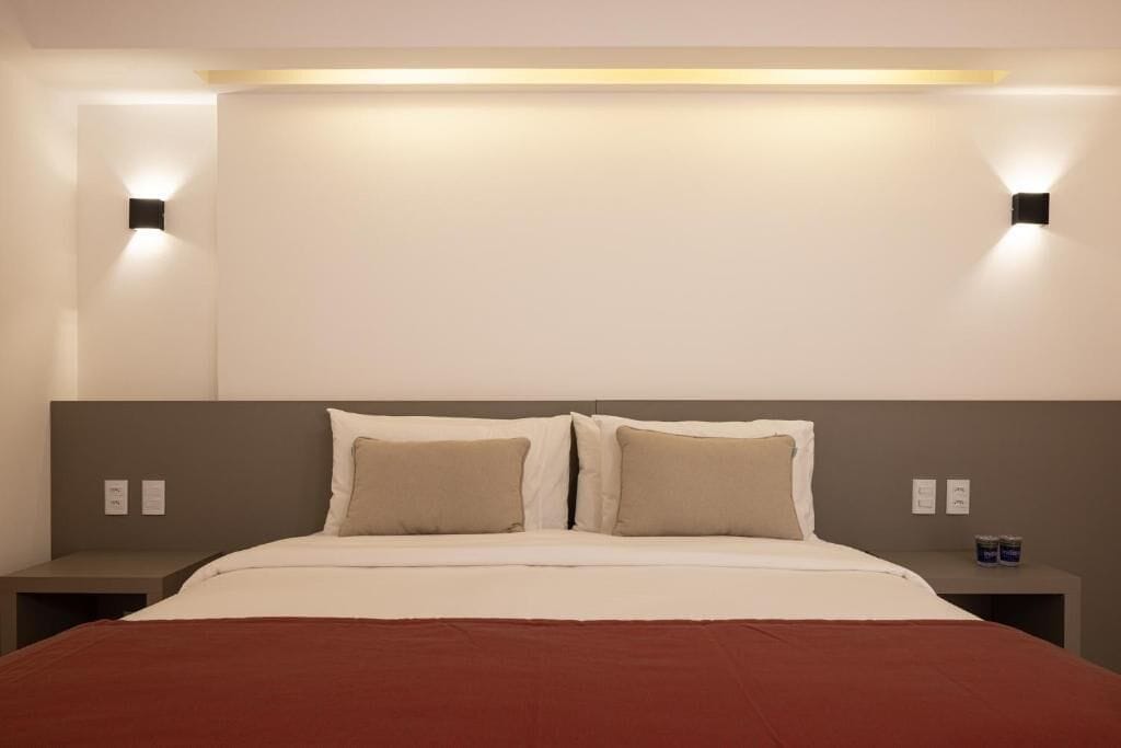 executive room, 1 queen bed, non smoking | minibar, blackout curtains, bed sheets