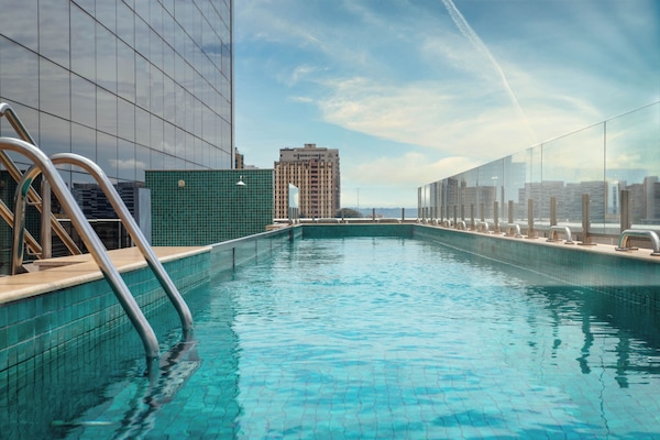 Piscina externa sazonal