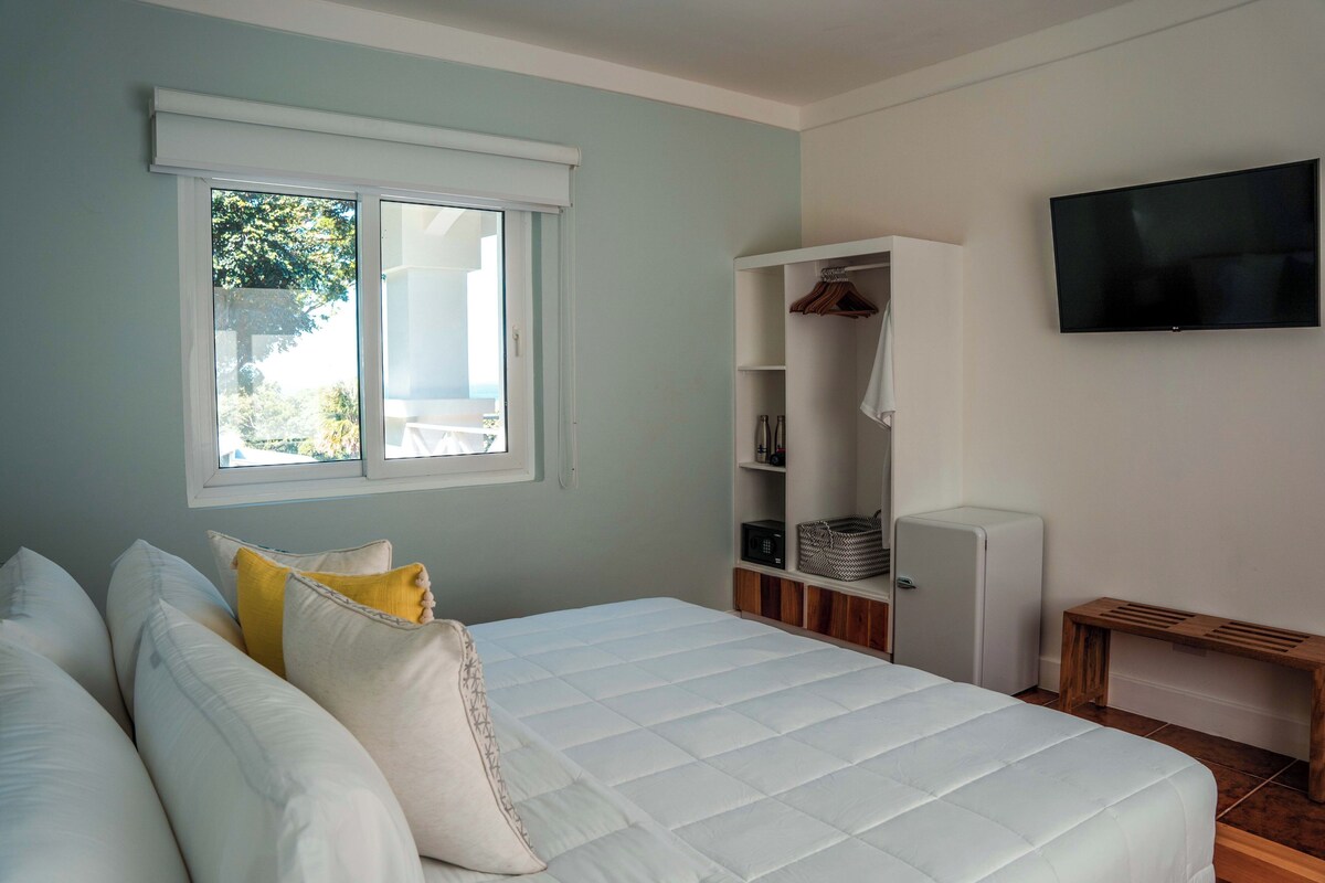 Premium bedding, down duvets, in-room safe, free WiFi