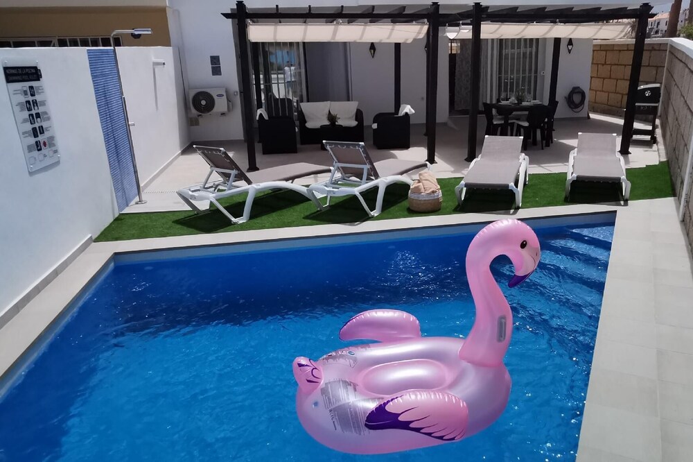 Holiday house Adeje for 1 - 4 persons with 2 bedrooms - Row house