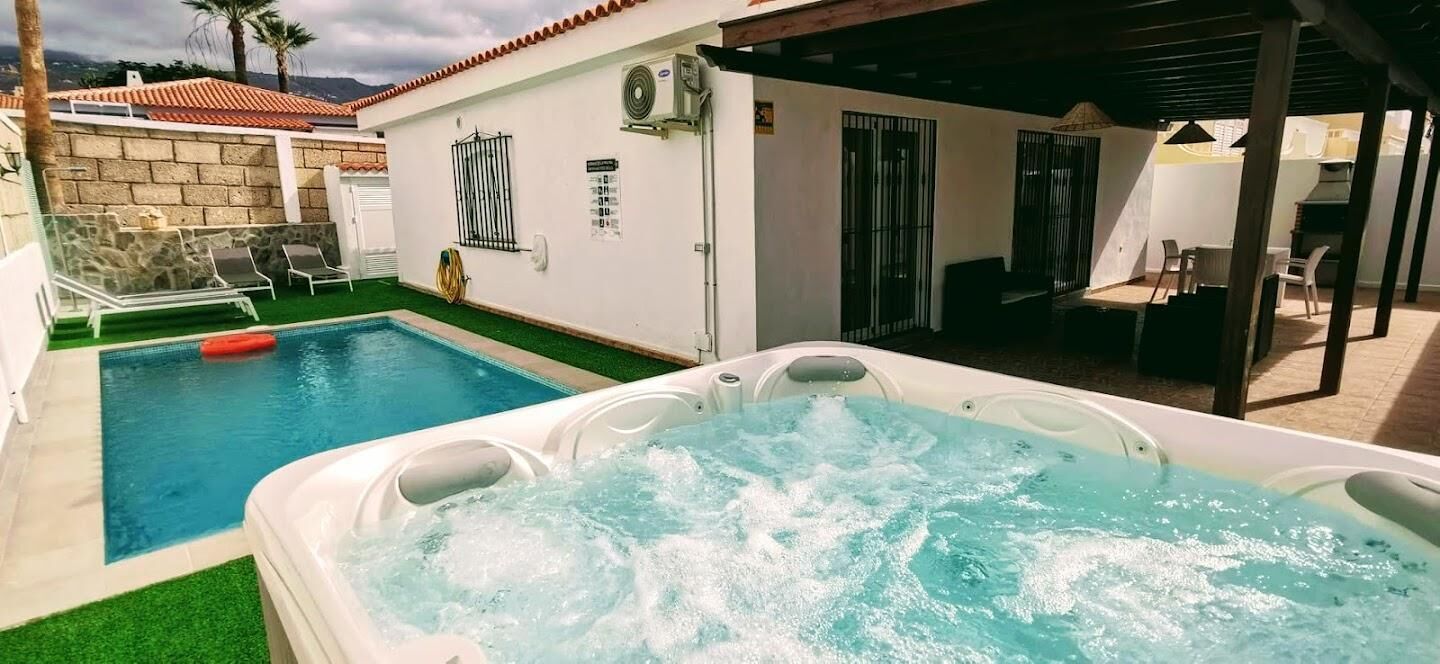 Holiday house Adeje for 1 - 5 persons with 3 bedrooms - Holiday house