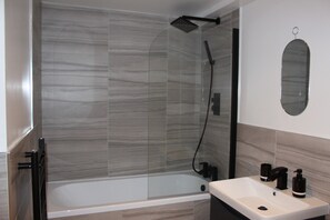 Leilighet – deluxe, eget bad (Ground Floor) | Bad