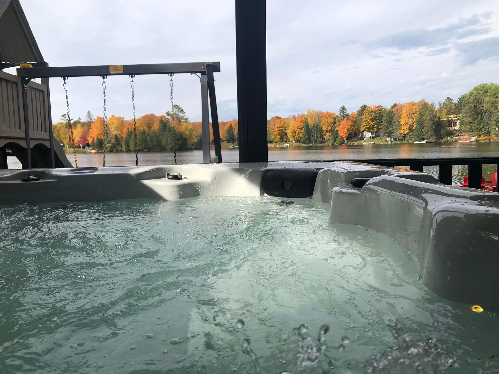 Stunning sunsets and family fun all year long // New Hot Tub & 200mbps Internet