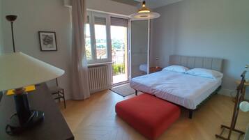 3 habitaciones y ropa de cama