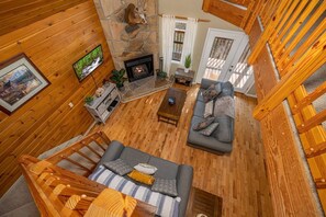 Smart TV, chimenea, videojuegos y reproductor de DVD 
