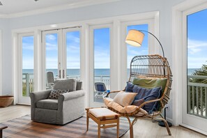 TV - Sounds of Summer: Gorgeous Beachfront 5 Bedroom Home- Sleeps 16, Pet Friendly! (St. George Island)
