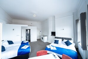 Familien-Suite, mit Bad, Stadtblick