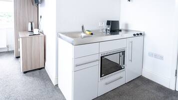 Basic-Studio, mit Bad, Gartenblick