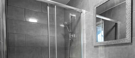 Basic Studio, Ensuite, Garden View | Bathroom