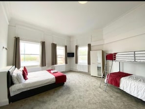 Family Suite, Ensuite, City View | Soundproofing, WiFi