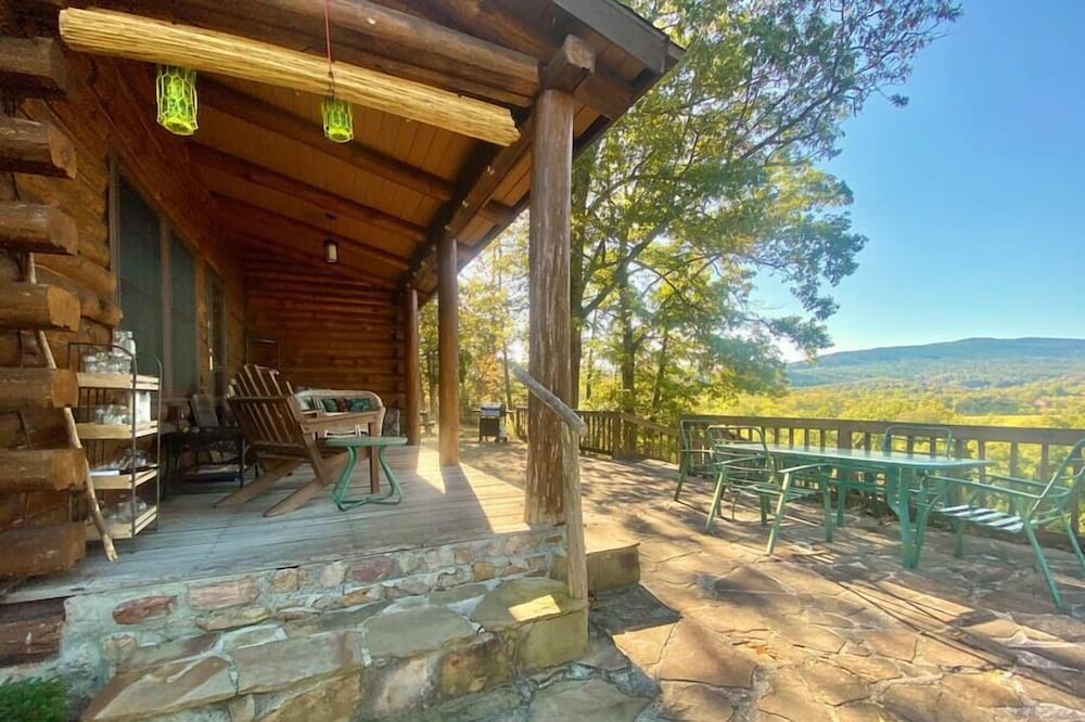 This cabin is a 2 bedroom(s), 1 bathrooms, located in Paw Paw, WV.