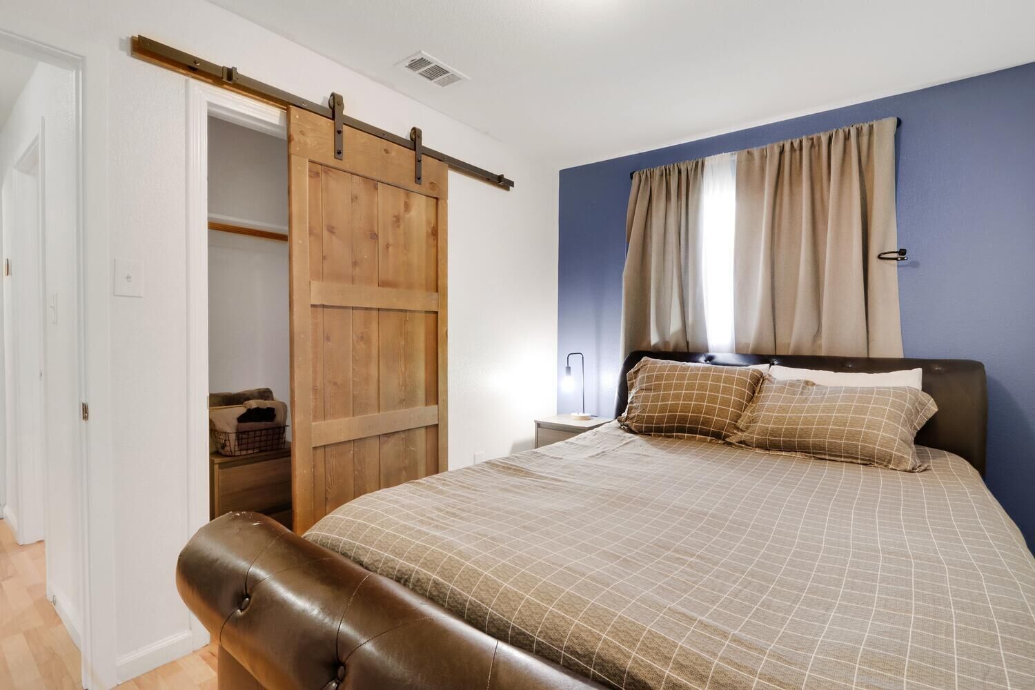 3 bedrooms, iron/ironing board, travel crib, WiFi