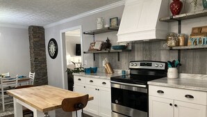 茶具/咖啡用具、冰箱、微波炉、烤箱