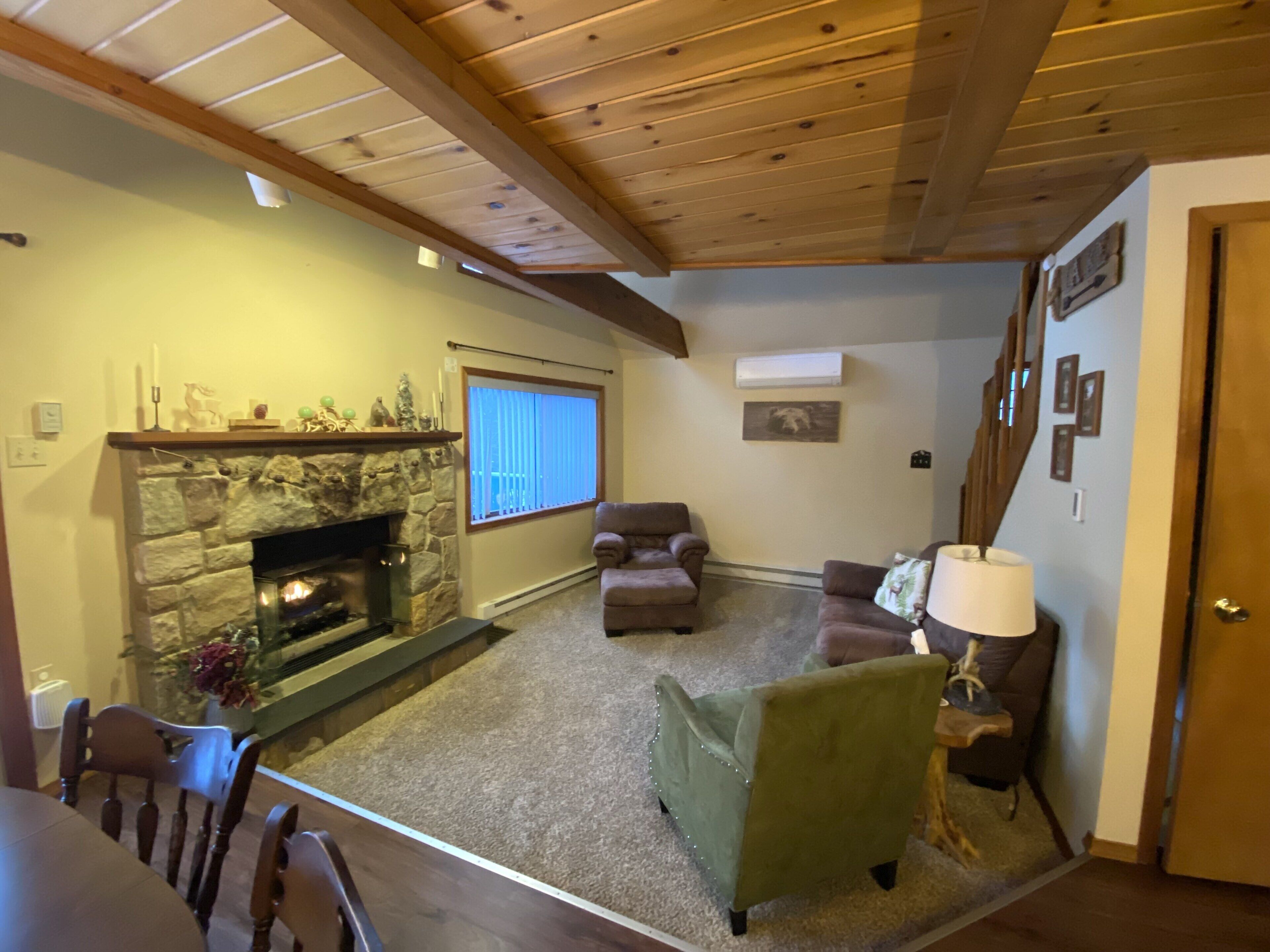 Pet friendly Arrowhead Lake chalet