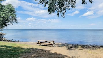 Beach nearby, beach towels
