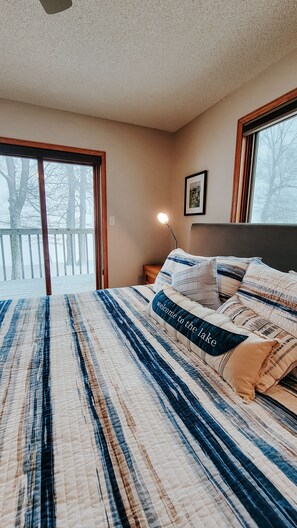 3 chambres, fer et planche à repasser, Wi-Fi gratuit, draps fournis