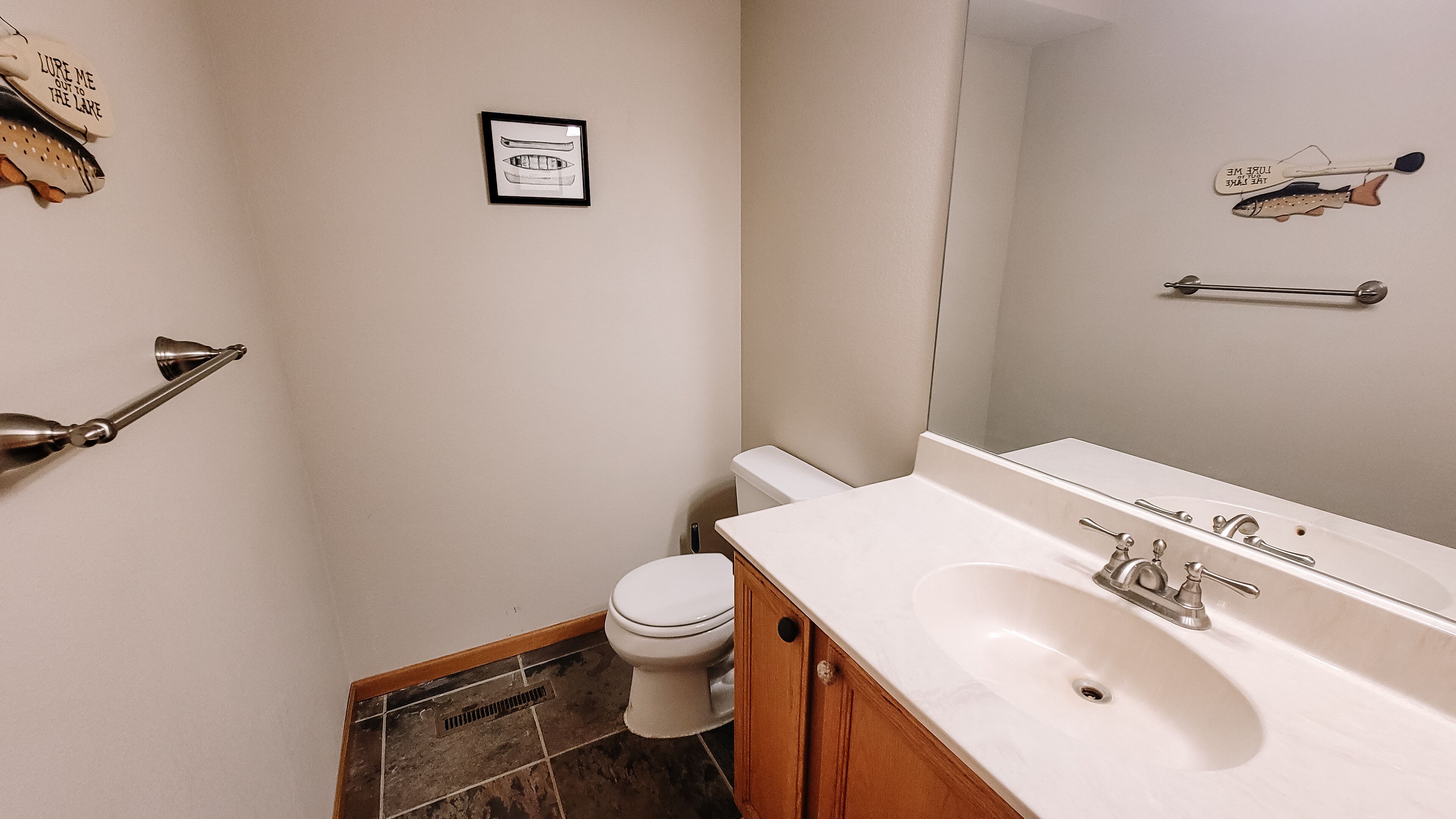 Peaceful end-unit with panoramic lake views! Perfect for all seasons!